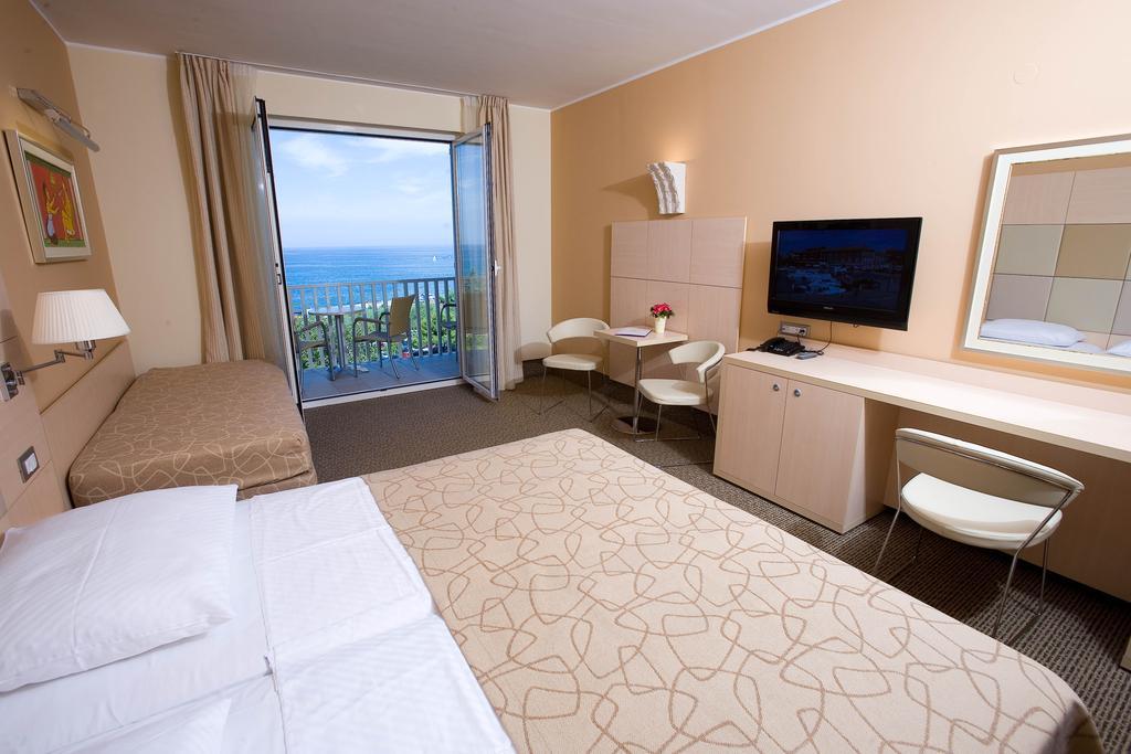 Hotel Mirta - San Simon Resort Izola Quarto foto